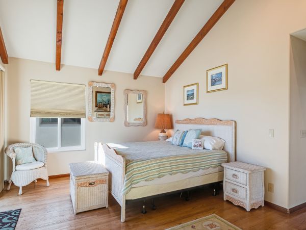 Santa Barbara County Home 984324