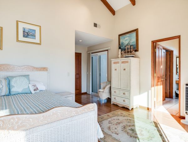 Santa Barbara County Home 984324