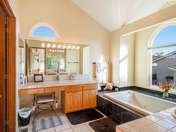 Santa Barbara County Home 984324