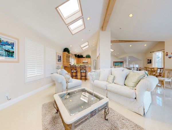 Santa Barbara County Home 984325