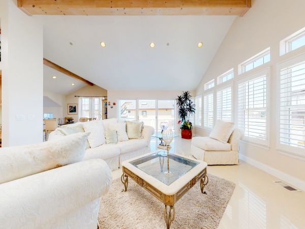 Santa Barbara County Home 984325