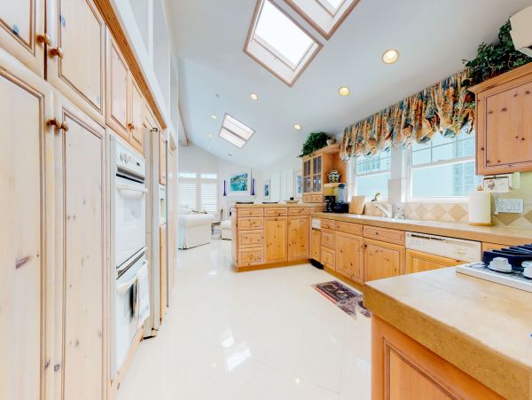 Santa Barbara County Home 984325