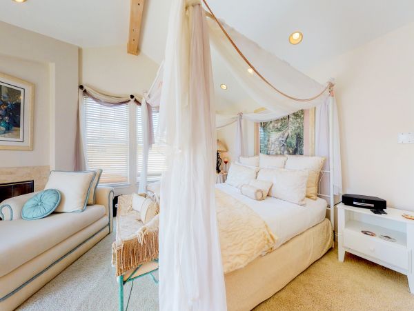 Santa Barbara County Home 984325