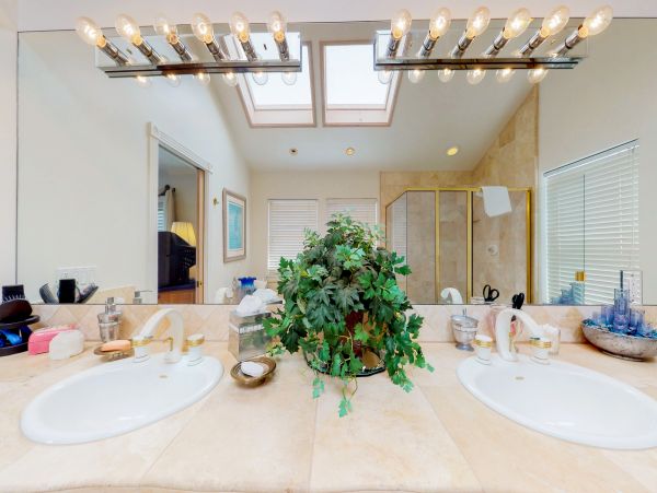 Santa Barbara County Home 984325
