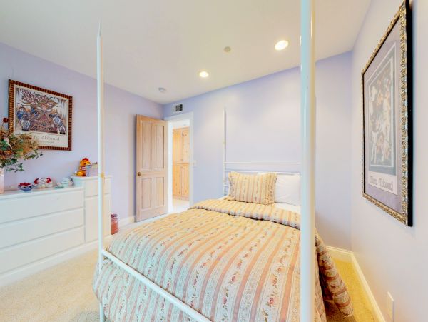 Santa Barbara County Home 984325