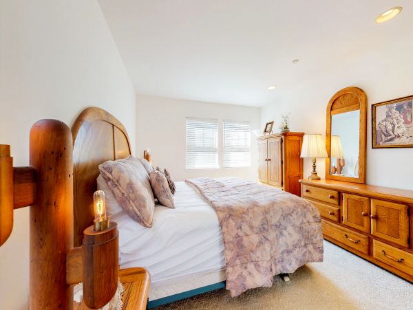 Santa Barbara County Home 984325