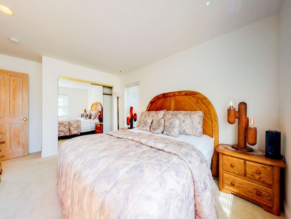 Santa Barbara County Home 984325