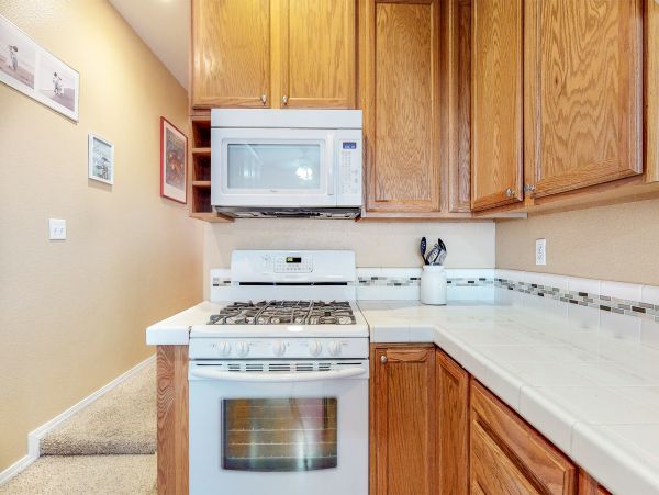 Santa Barbara County Home 984326