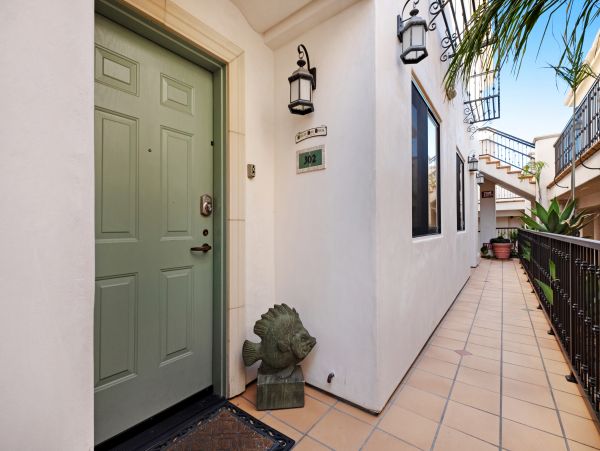 Santa Barbara County Home 984328