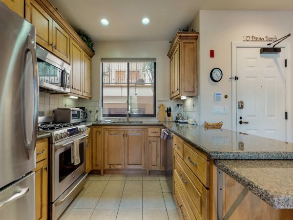 Santa Barbara County Home 984328