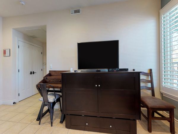 Santa Barbara County Home 984328