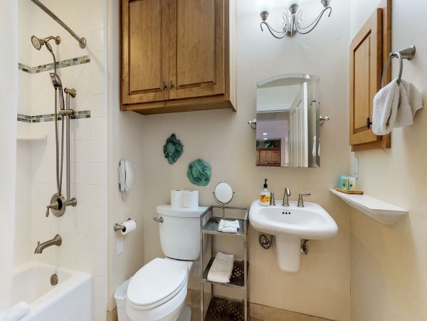 Santa Barbara County Home 984328