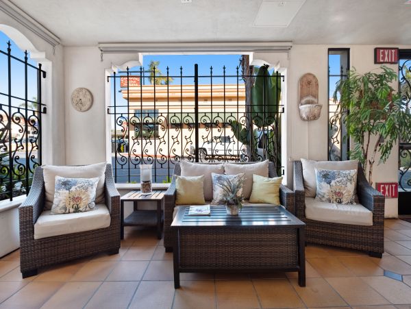 Santa Barbara County Home 984328