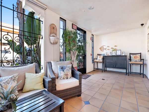 Santa Barbara County Home 984328