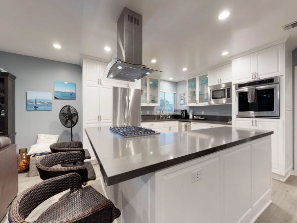 Santa Barbara County Home 984333