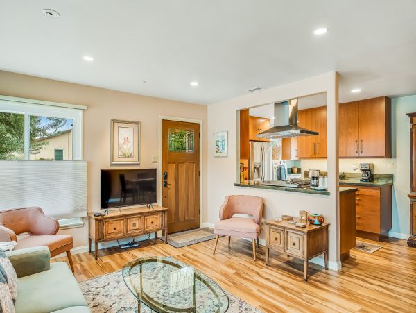 Santa Barbara County Home 984335