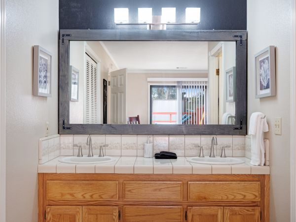 Santa Barbara County Home 984338