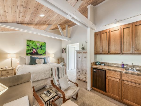 Santa Barbara County Home 984339
