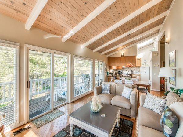 Santa Barbara County Home 984339