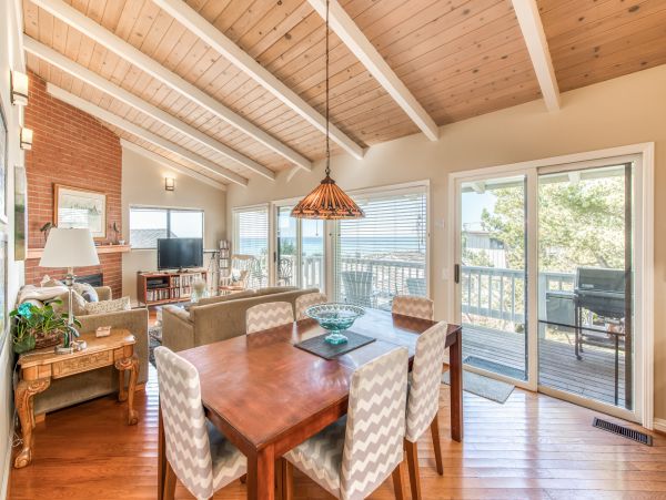 Santa Barbara County Home 984339