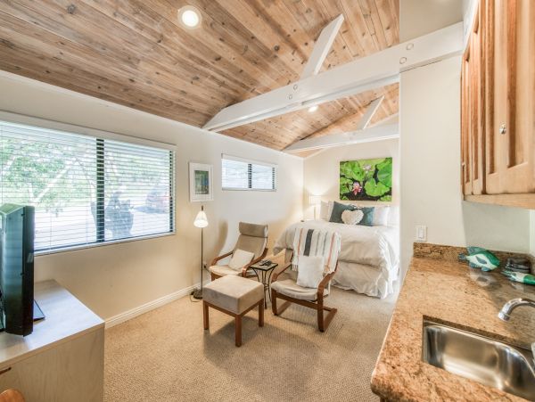 Santa Barbara County Home 984339