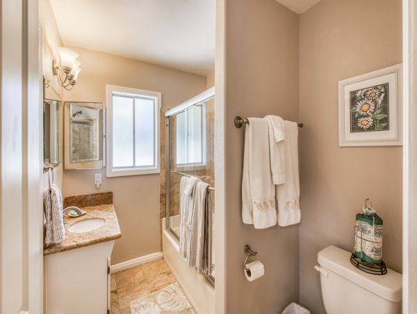 Santa Barbara County Home 984339