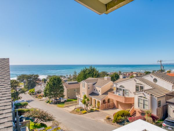 Santa Barbara County Home 984339