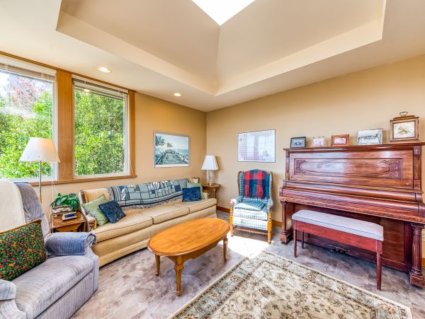 Santa Barbara County Home 984340