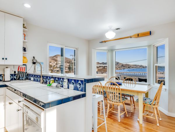 Santa Barbara County Home 984342