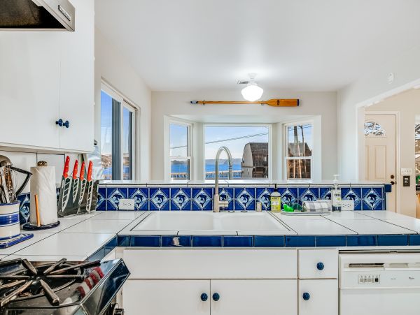 Santa Barbara County Home 984342