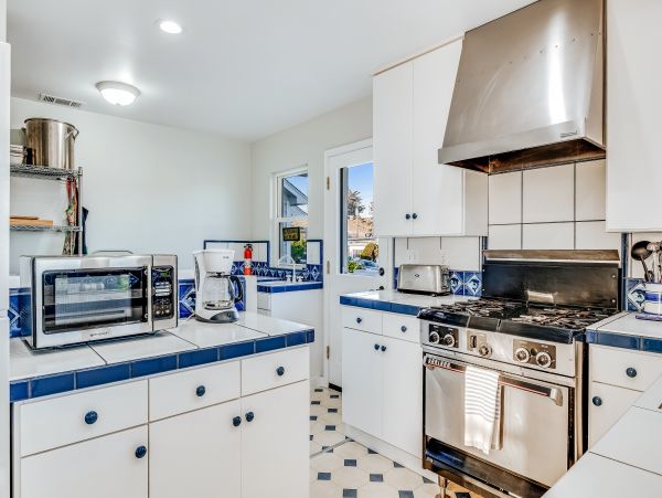 Santa Barbara County Home 984342