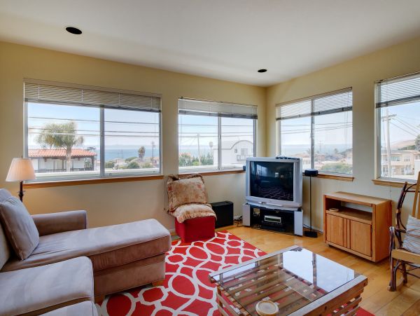 Santa Barbara County Home 984344
