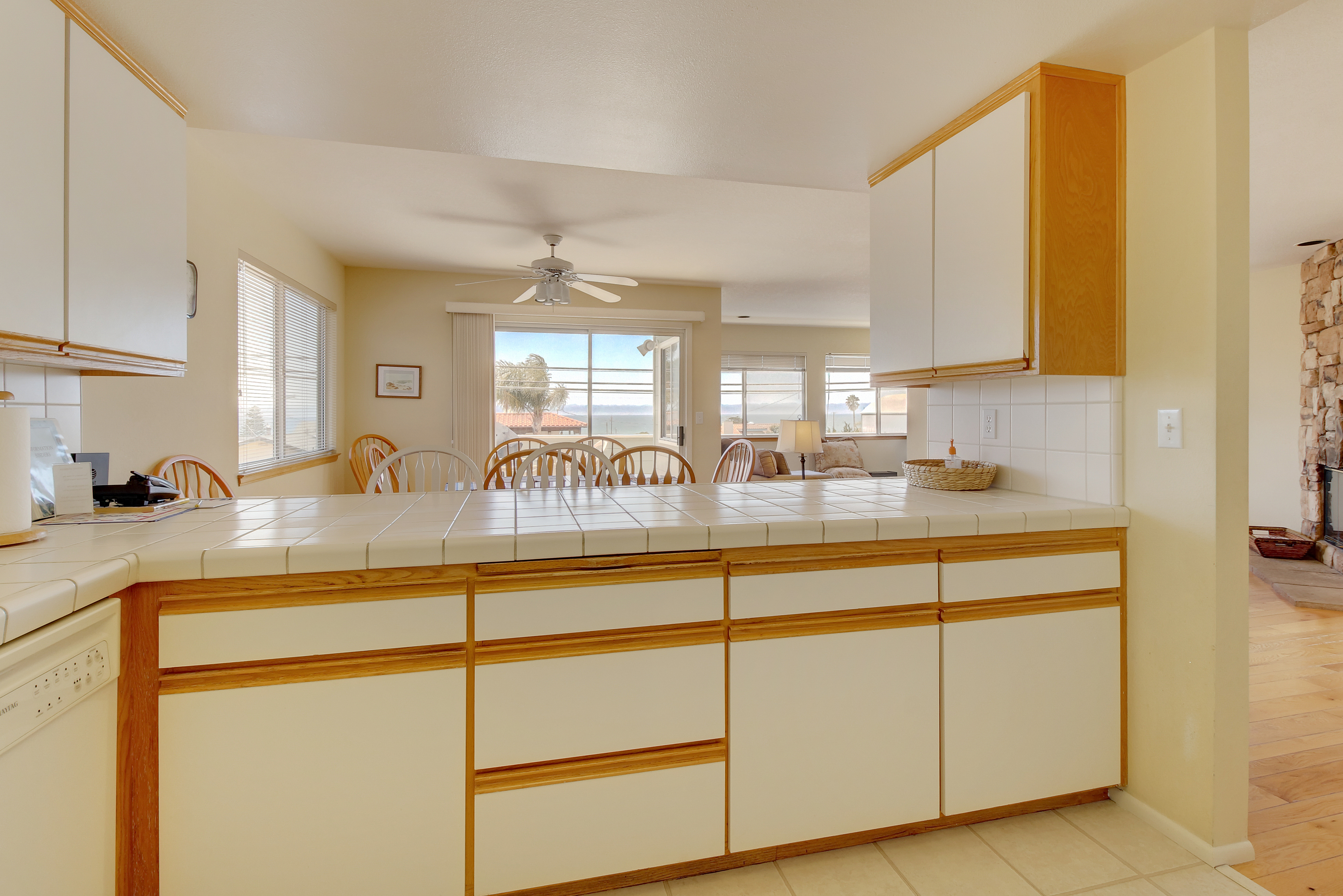 Santa Barbara County Home 984344