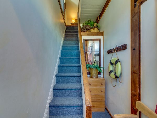 Santa Barbara County Home 984346