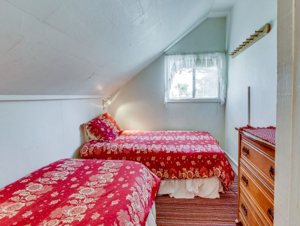Santa Barbara County Home 984346