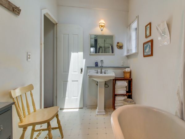 Santa Barbara County Home 984346