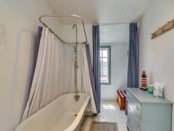 Santa Barbara County Home 984346