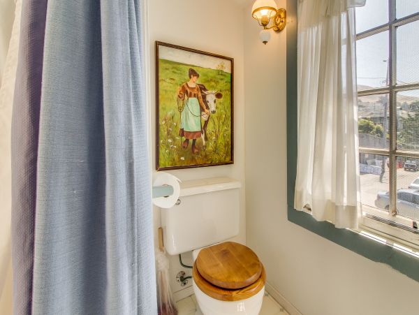 Santa Barbara County Home 984346