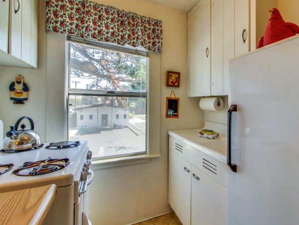 Santa Barbara County Home 984346