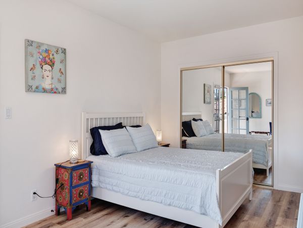Lovely Vacation Rental with 2 Bedrooms Short Walk to Beach