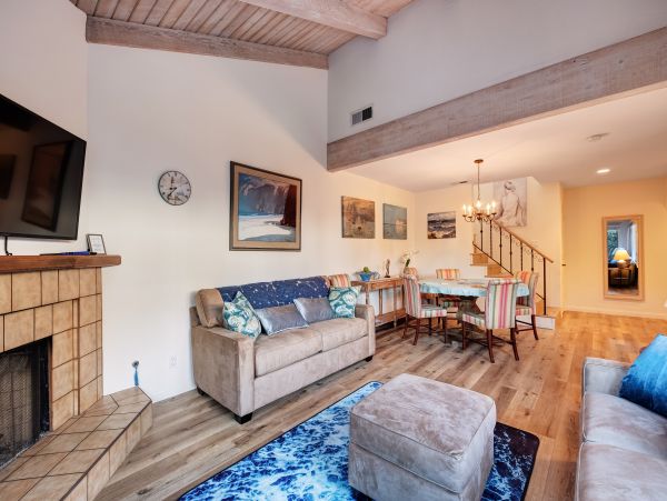Lovely Vacation Rental with 2 Bedrooms Short Walk to Beach