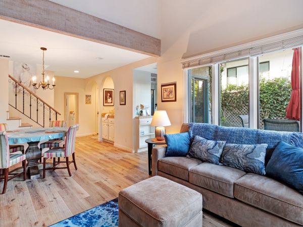 Lovely Vacation Rental with 2 Bedrooms Short Walk to Beach