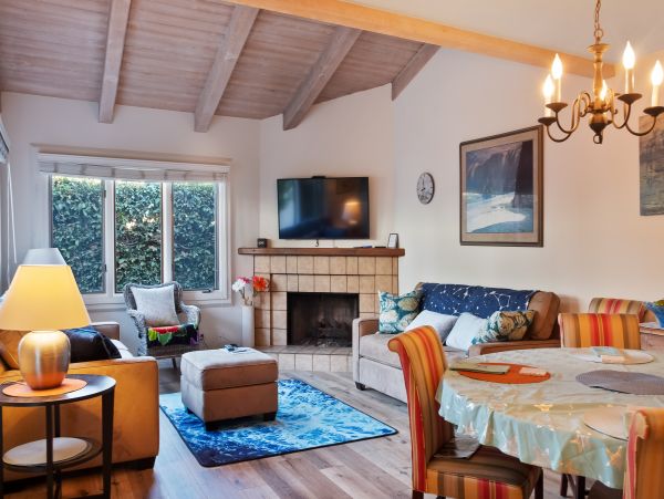 Lovely Vacation Rental with 2 Bedrooms Short Walk to Beach