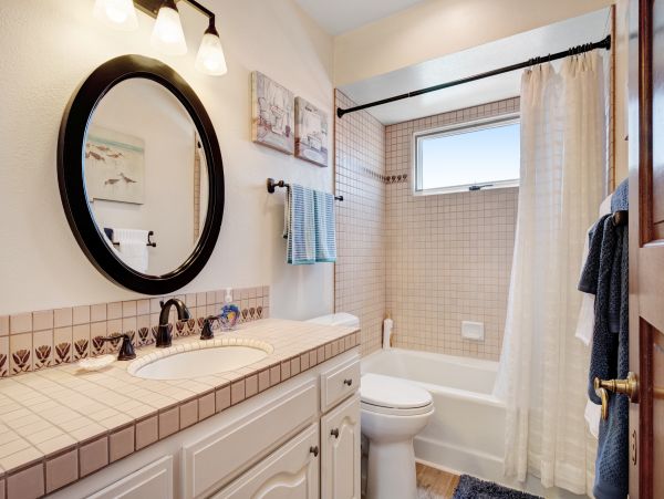 Lovely Vacation Rental with 2 Bedrooms Short Walk to Beach