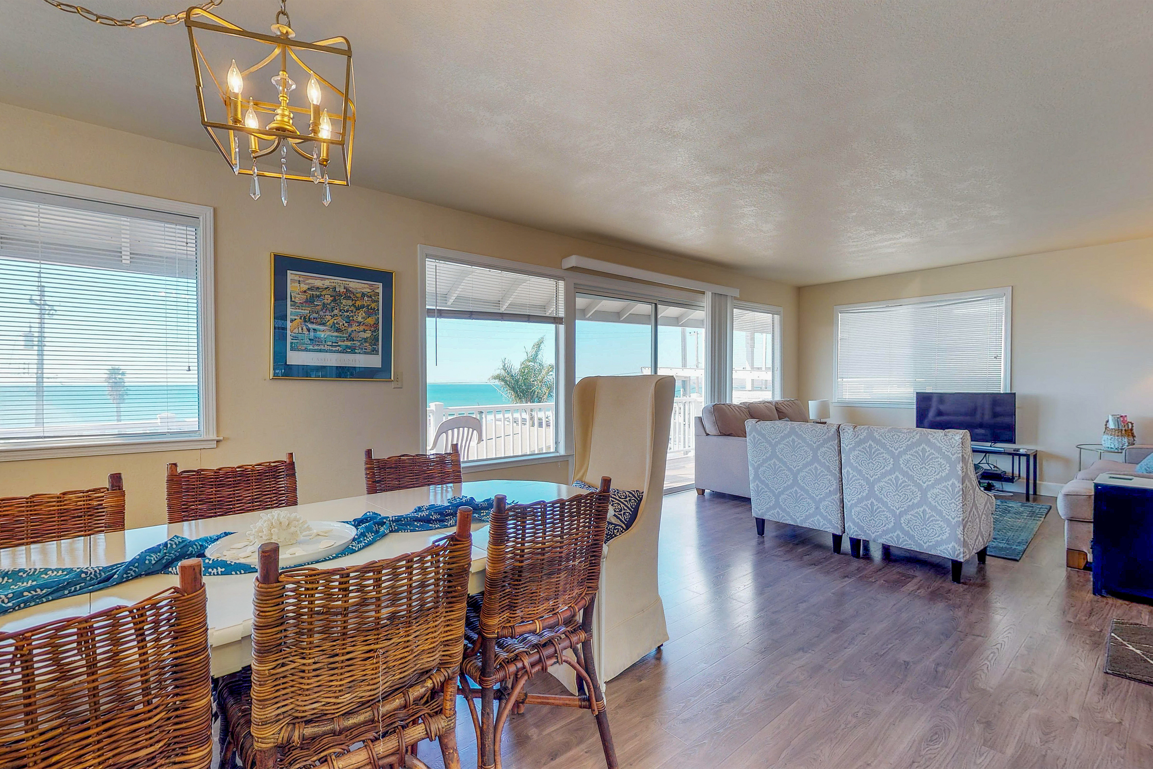 Santa Barbara County Home 984351