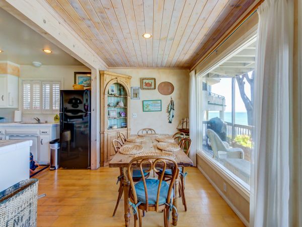 Santa Barbara County Home 984352