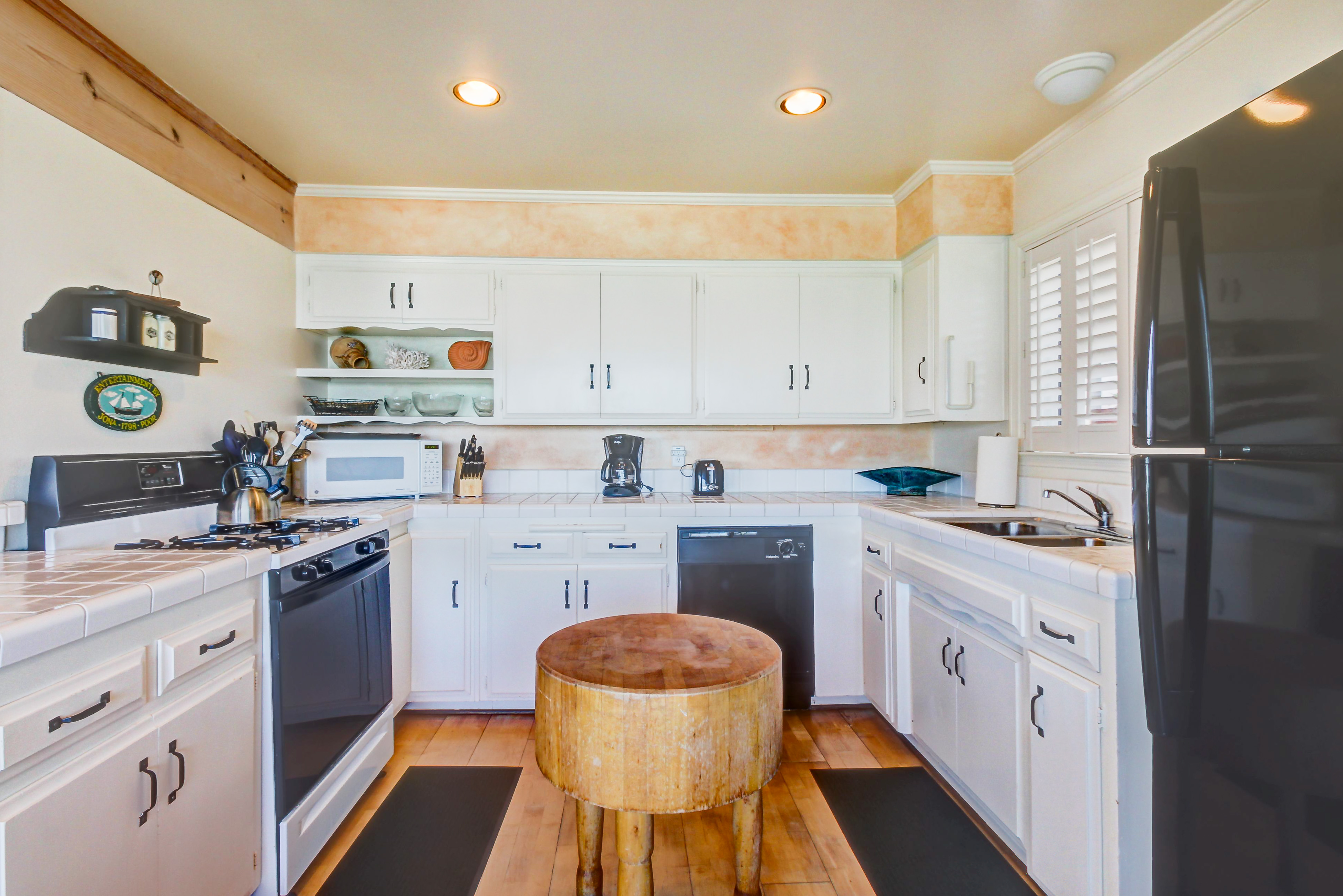 Santa Barbara County Home 984352