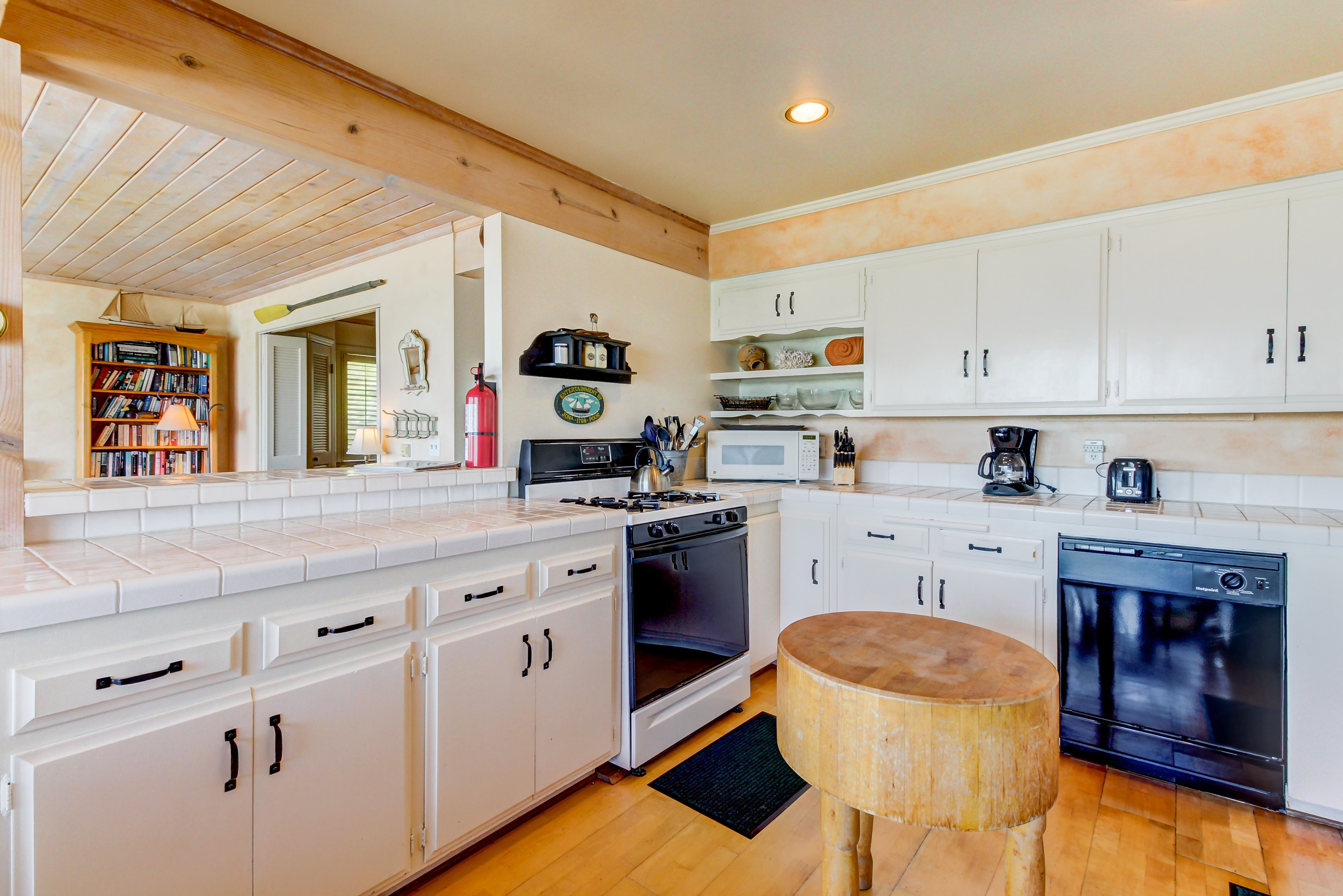 Santa Barbara County Home 984352