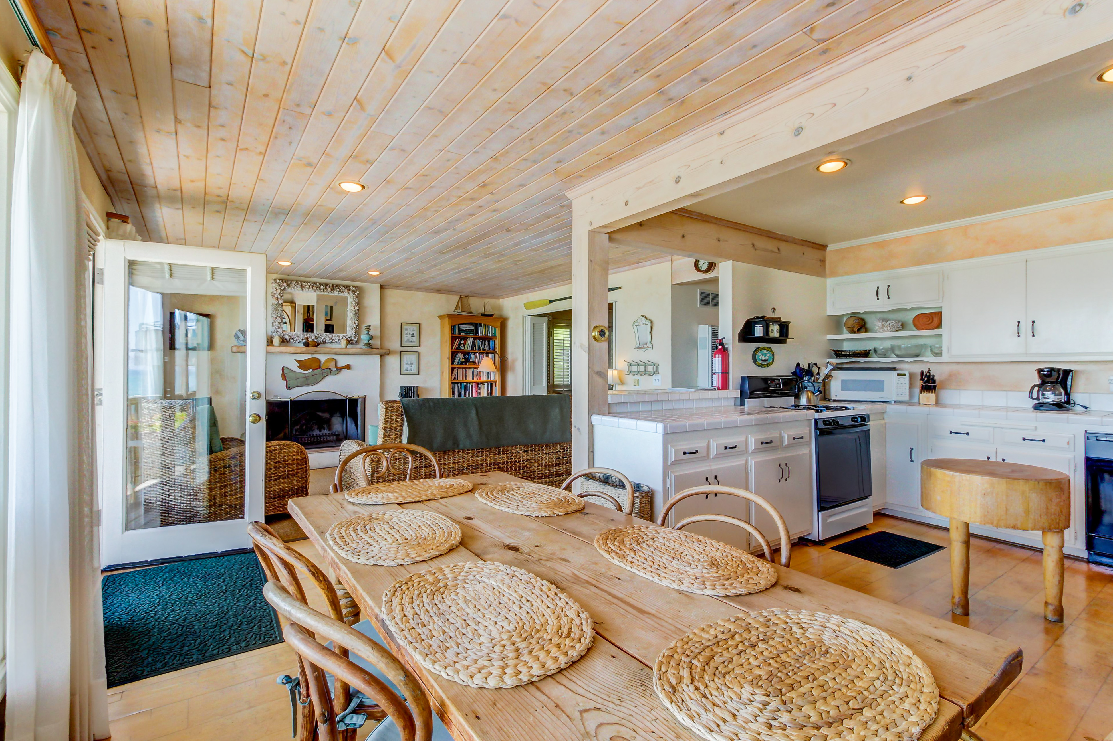 Santa Barbara County Home 984352