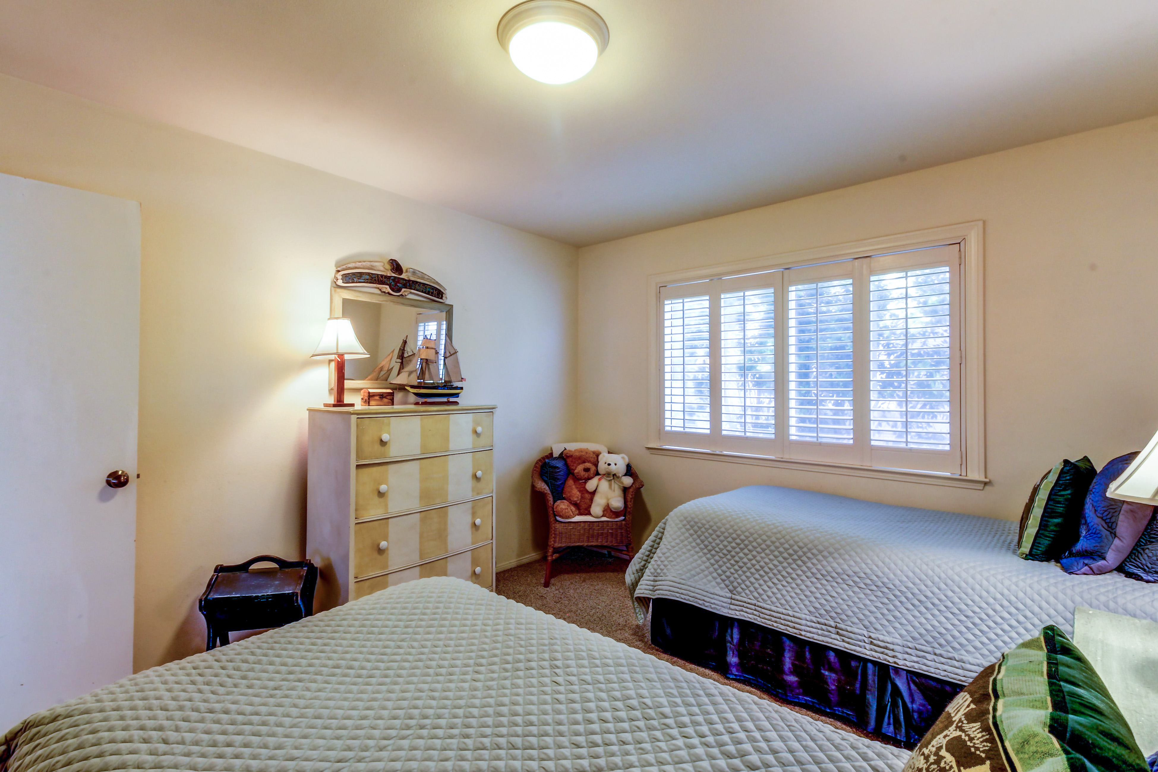 Santa Barbara County Home 984352